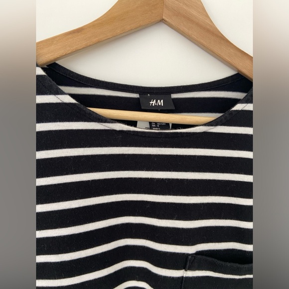 H&M BLACK AND WHITE CLASSIC STRIPED 100% COTTON TOP, LARGE - Picture 5 of 9